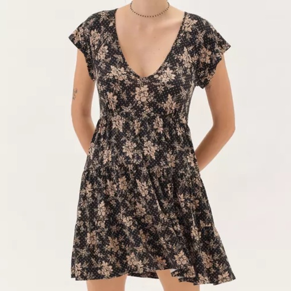 Urban Outfitters Julia Tiered Frock Mini Dress XS Super Soft Floral - Picture 1 of 12